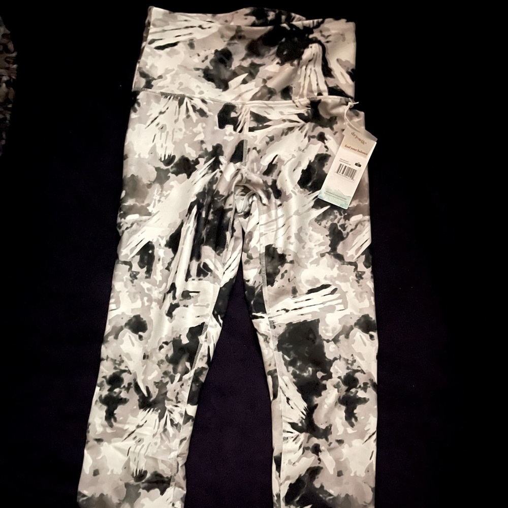 Black, White & Gray Abstract Print Yoga/Workout Leggings
